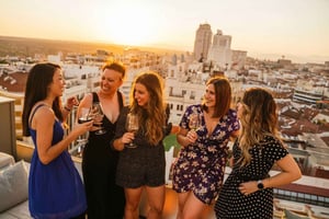 Madrid: Tapas & Wine Tour with Visit to a Rooftop