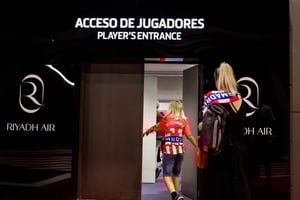 Premium-Tour mit Frühstück in der privaten Loge von Simeone