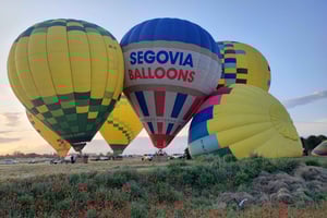 Segovia: volo in mongolfiera con pranzo di 3 portate opzionale