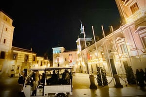 Tuktuk-tur: Magien av julelys med cava-smaking