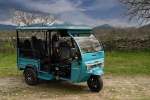 Malaga: Tour in a comfortable, modern, eco-friendly, and socially conscious electric tuk tuk.