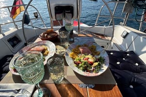 Алькудия: романтическое путешествие на парусной лодке с ужином на двоих