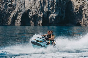 アンドラッチ：ジェットスキーツアー（写真付き）