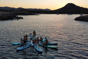 Cala Ratjada: Experiencia privada de SUP al atardecer con bebidas