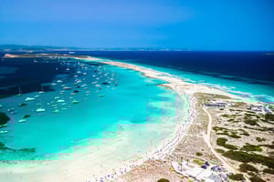 Ibiza: Färjebiljett tur och retur till Formentera från Figueretas