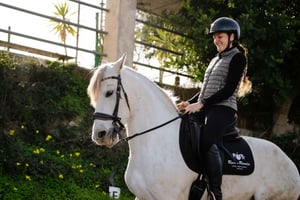 Mallorca: Riding Class, High School