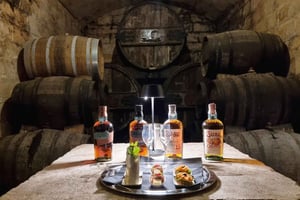 Palma: Visita a una destilería con degustación de 3 espirituosos y tapas