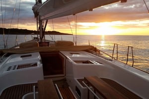 Portocolom, Mallorca: Eksklusiv seiltur i solnedgangen.