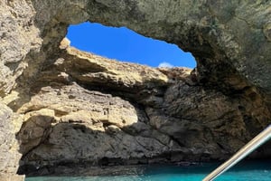 Comino & Gozo: Blue & Crystal Lagoons Cruise with Sea Caves