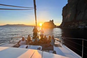 St. Paul's Bay: Half-Day Scenic Catamaran Tour with Drinks