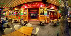 Huggins & Friends Pub