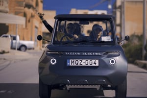 Malta: Gozo Private Chauffeured E-Jeep Tour lautalla