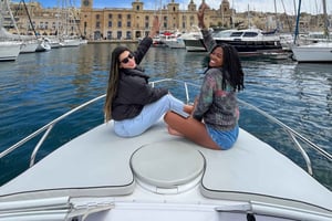 Круиз по гавани Слимы