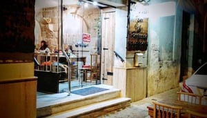 Tac-Canti Bar & Restaurant