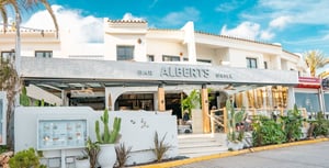 Alberts Bar and Grill