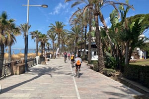 Marbella: Privat cykeltur Marbella – Puerto Banús inklusive tapasprovning