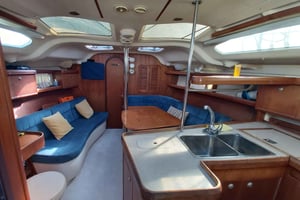 Marbella: Sailing Tour with Tasting & Sunset