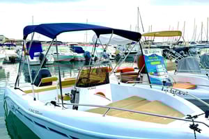 Marbella: Self-Drive Boat Rental