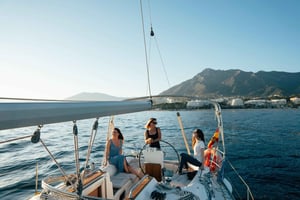 プライベートセーリング・マルベーリャ：ドリンク＆パドルボード