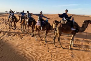 Fesistä: 2 päivän ylellinen aavikkoretki Marrakechiin ja takaisin Fesiin.