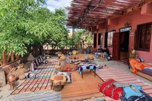 Escursione di un giorno sulle montagne dell'Atlante e pranzo in una famiglia locale