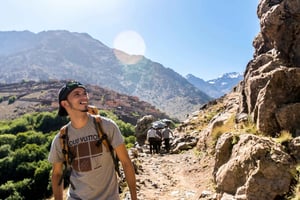 Da Marrakech: Gita di un giorno sulle montagne dell'Atlante con giro in cammello