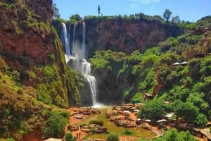 Depuis Marrakech : randonnée guidée et excursion en bateau aux cascades d'Ouzoud