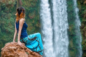 A partir de Marraquexe: Viagem de 1 dia privada às Cataratas de Ouzoud e passeio de barco