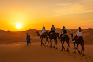 Da Marrakech: tour privato di 5 giorni a Merzouga e campeggio di lusso