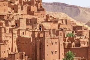 Merzouga, deserto, cammelli e sandboarding: tour di 3 giorni da Marrakech