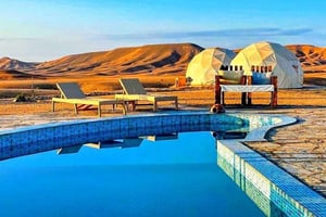 Marrakech: Agafay Desert Camp Lunch met kamelenrit en zwembad