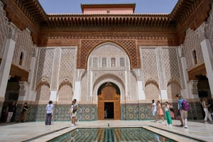 Marrakech: tour guidato di Ben Youssef con ingresso prioritario