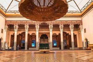 Marrakech: Dar El Bacha, Ben Youssef Madrasa och Medina-tur