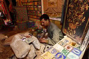 Marrakech: Mosaic Workshop with Hotel Pickup and Drop-off