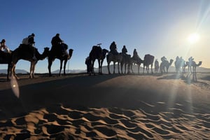 Da Marrakech a Zagora: tour di lusso di 2 giorni nel Sahara con giro in cammello