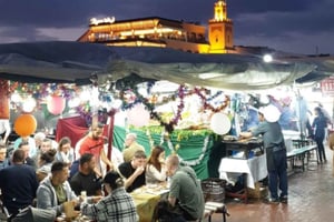 Visite de dégustation de la Médina : Découvrez la cuisine de rue et la culture locale !