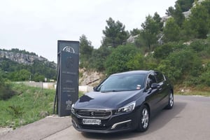 Marseille Airport: VIP transfer to Baumaniere