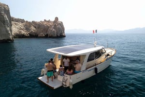 Marseille: Calanques Eco Boat Cruise with Lunch and Wine