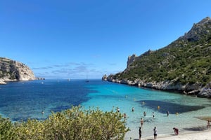 Saint Tropez: Learn how to Surf with an eFoil