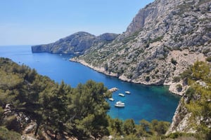 Marseille: Guided Hiking Calanques National Park from Luminy