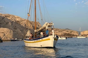 Marseille: Sunset Sailing, Buffet, and Wine