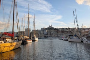 Marseille: Walking Food Tour with a local