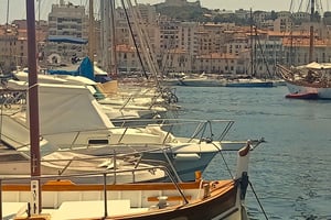 Marseille : Walking Tour of Le Panier District