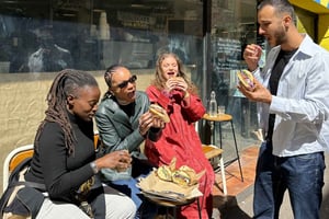 Marseille: Foodie Walking Tour of the Cours Julien District