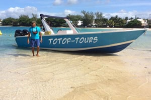 Fra Blue Bay: Ile aux Cerfs Speedbådsudflugt med BBQ