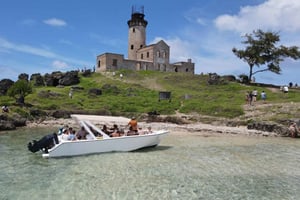 Mauritius: 5 Islands Speedboat Cruise With Snorkeling, lunch