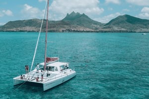 Mauritius: Catamaran Day Cruise to lle aux Cerfs with Lunch