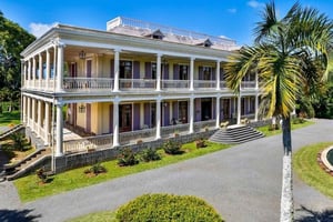 Northern Wonders Full-Day Private Tour with 3 Parks & Lunch