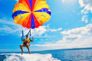 Speedboot naar Ile Aux Cerfs met 2 watersportactiviteiten