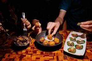 Мельбурн: прогрессивный ужин и напитки в городских переулках